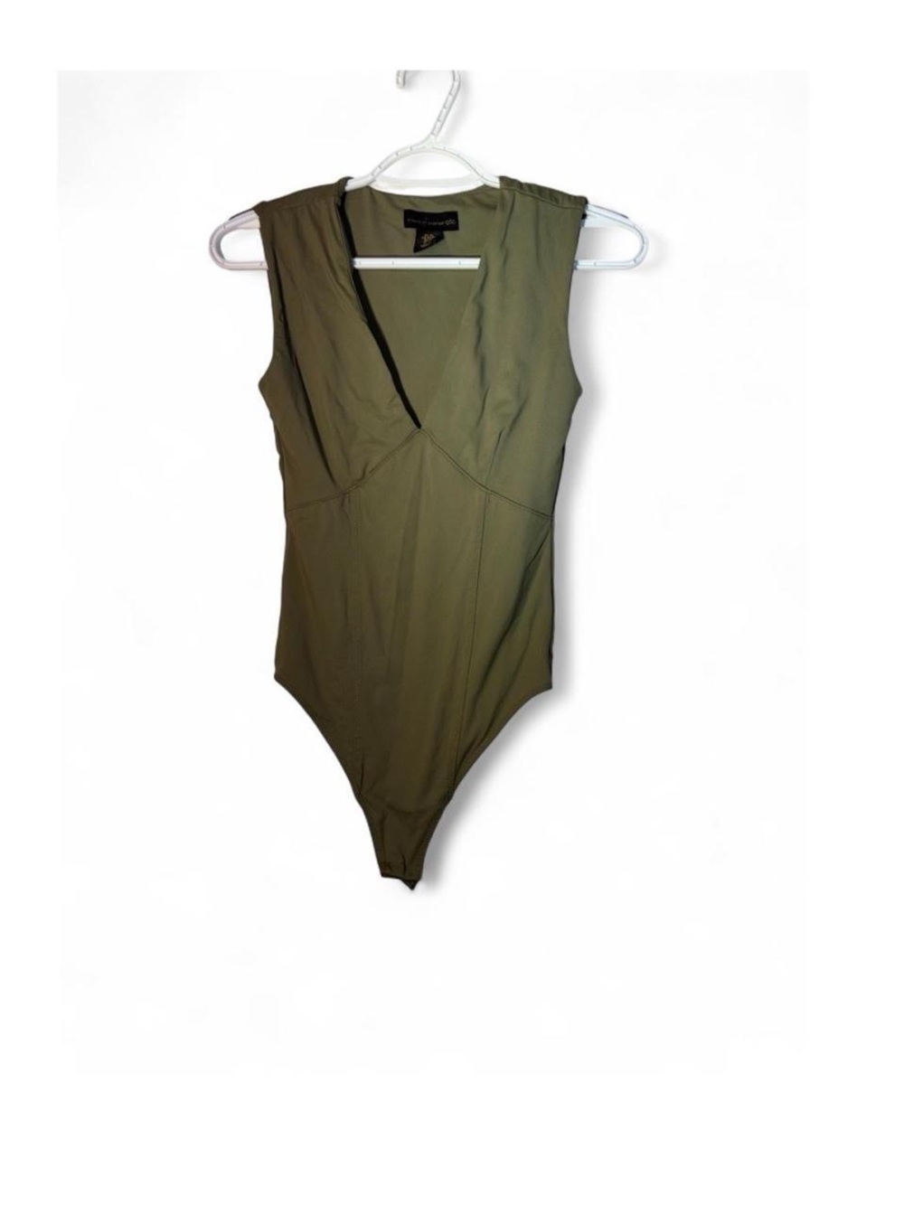 House of Harlow 1960 Olive Green V-Neck Sleeveless Bodysuit